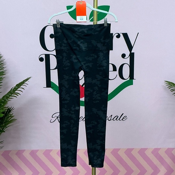 SPANX Pants - SPANX Black Camo High-Rise Leggings